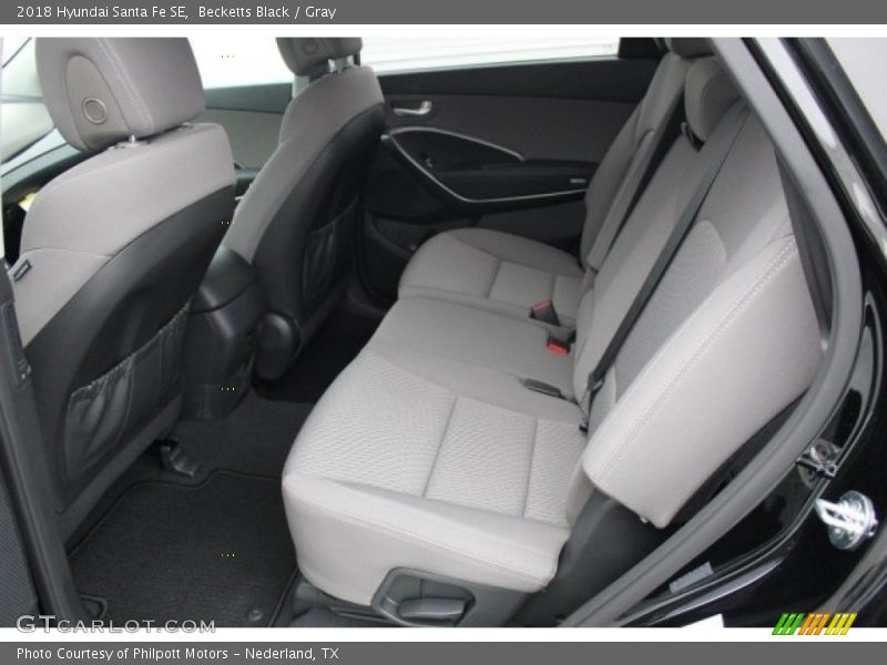 Becketts Black / Gray 2018 Hyundai Santa Fe SE
