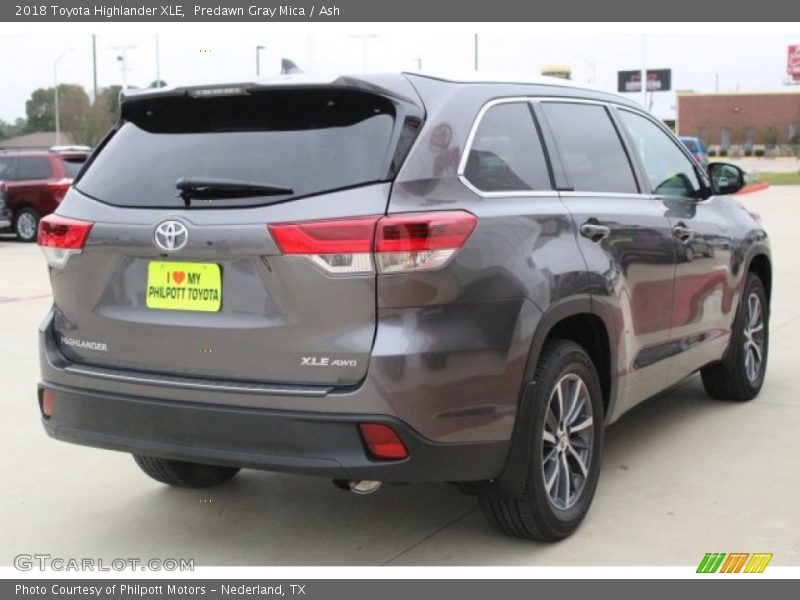 Predawn Gray Mica / Ash 2018 Toyota Highlander XLE