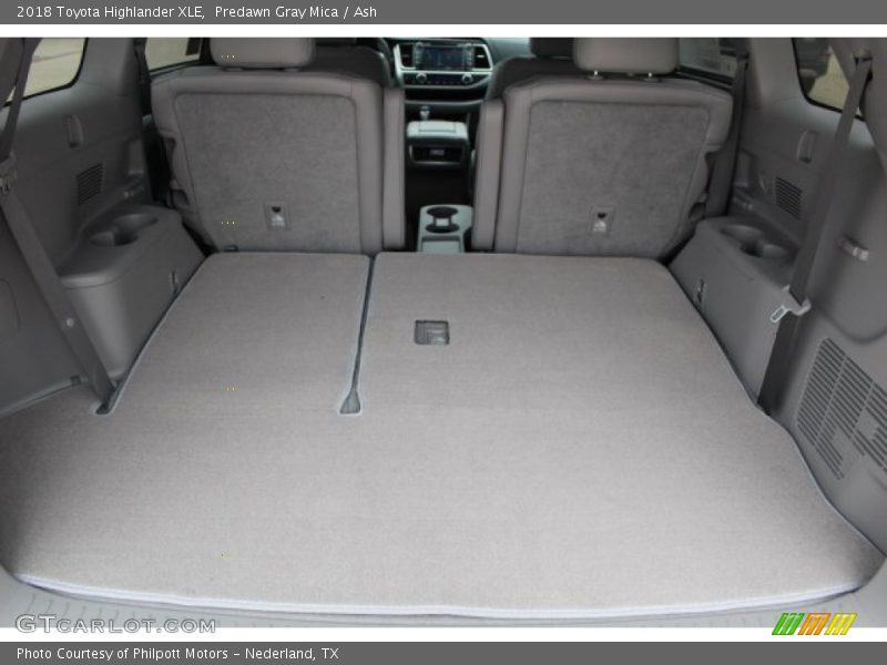 Predawn Gray Mica / Ash 2018 Toyota Highlander XLE
