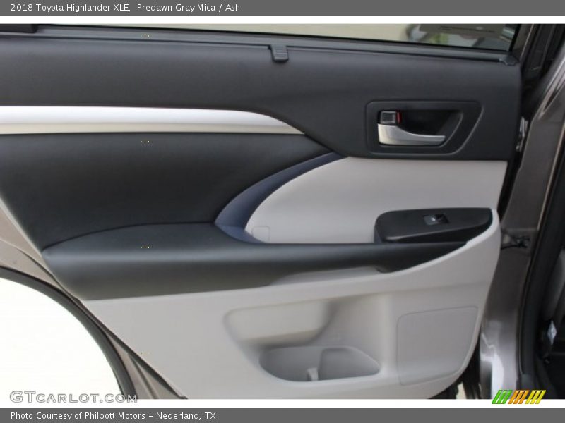 Predawn Gray Mica / Ash 2018 Toyota Highlander XLE