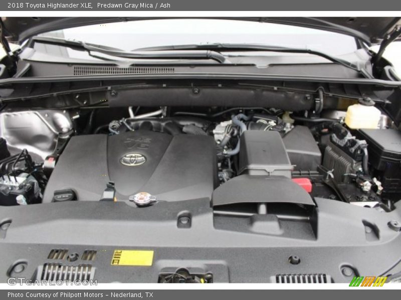 Predawn Gray Mica / Ash 2018 Toyota Highlander XLE