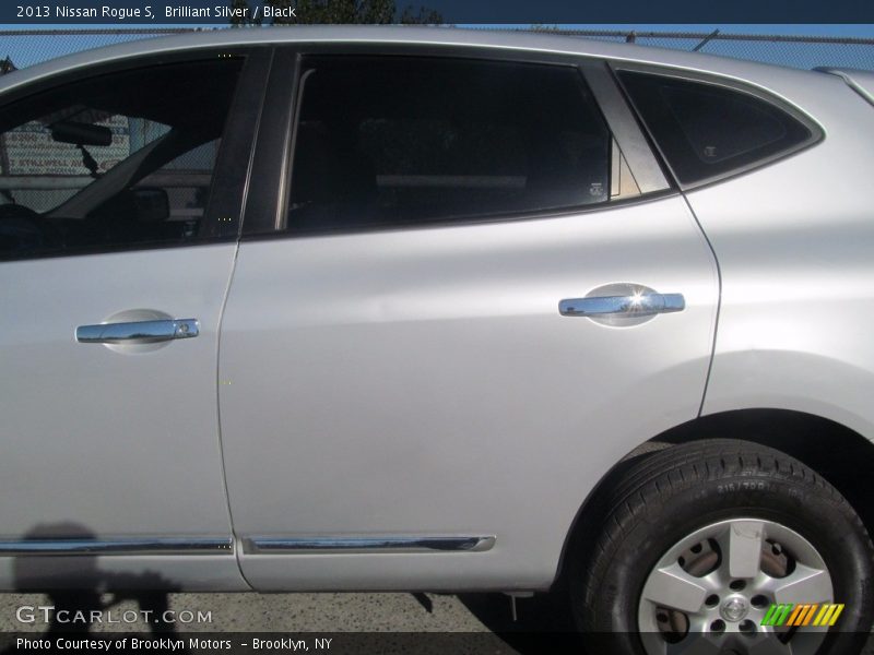 Brilliant Silver / Black 2013 Nissan Rogue S