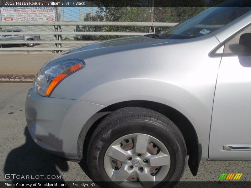 Brilliant Silver / Black 2013 Nissan Rogue S
