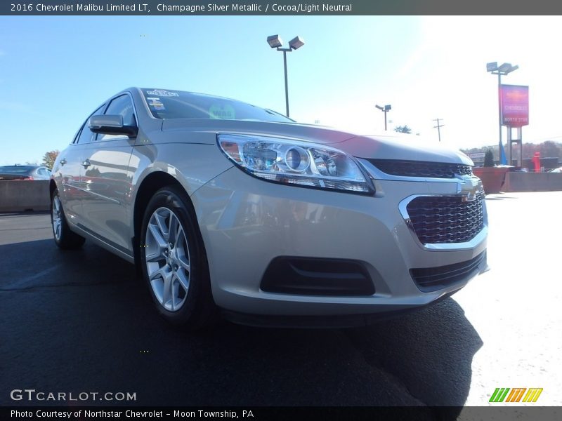 Champagne Silver Metallic / Cocoa/Light Neutral 2016 Chevrolet Malibu Limited LT