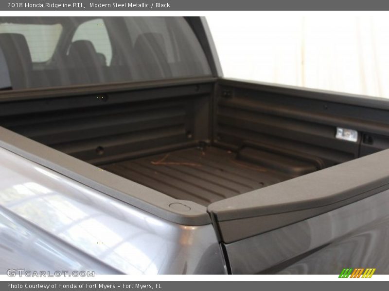 Modern Steel Metallic / Black 2018 Honda Ridgeline RTL