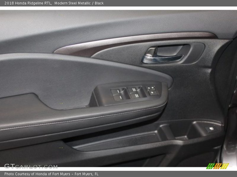 Modern Steel Metallic / Black 2018 Honda Ridgeline RTL