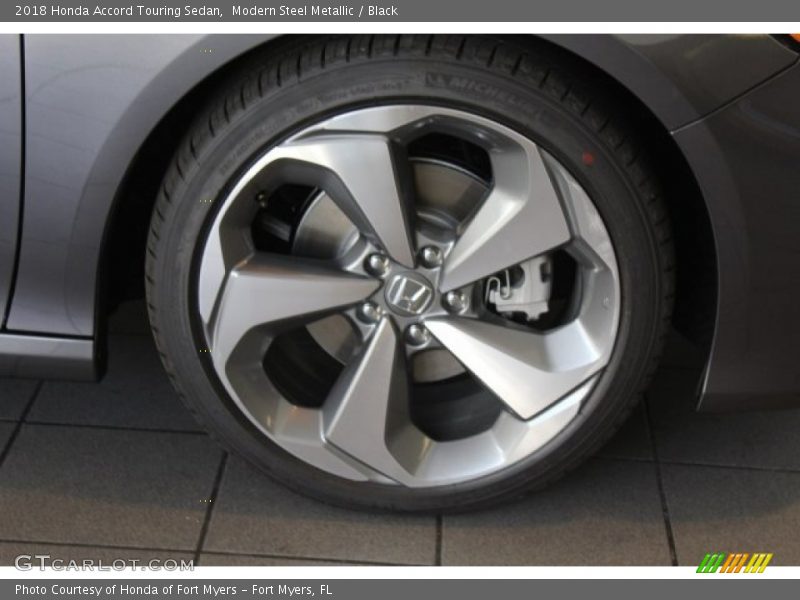 Modern Steel Metallic / Black 2018 Honda Accord Touring Sedan