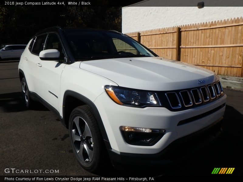 White / Black 2018 Jeep Compass Latitude 4x4