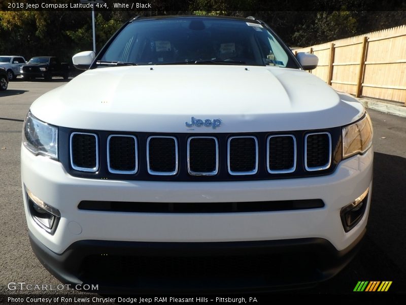 White / Black 2018 Jeep Compass Latitude 4x4