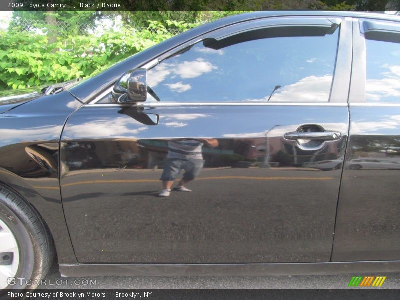 Black / Bisque 2009 Toyota Camry LE