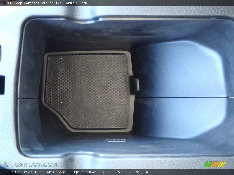 White / Black 2018 Jeep Compass Latitude 4x4