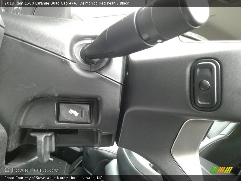 Delmonico Red Pearl / Black 2018 Ram 1500 Laramie Quad Cab 4x4
