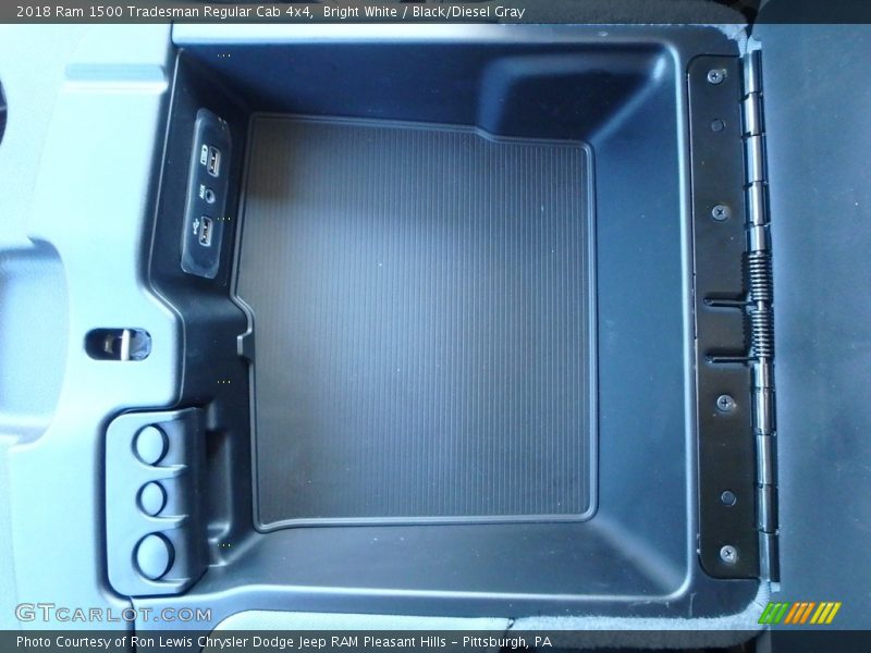 Bright White / Black/Diesel Gray 2018 Ram 1500 Tradesman Regular Cab 4x4
