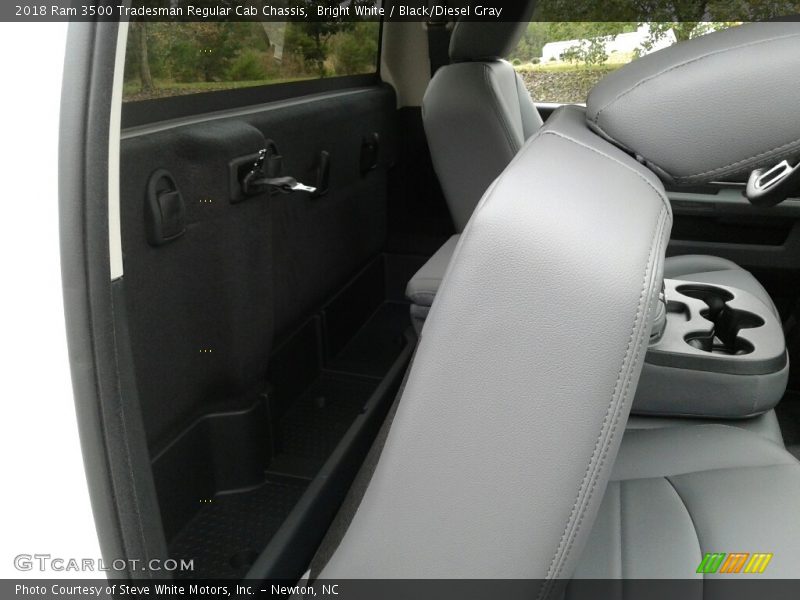 Bright White / Black/Diesel Gray 2018 Ram 3500 Tradesman Regular Cab Chassis