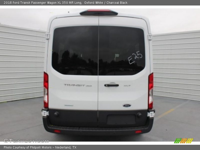 Oxford White / Charcoal Black 2018 Ford Transit Passenger Wagon XL 350 MR Long