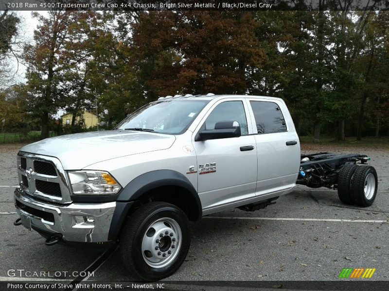 Front 3/4 View of 2018 4500 Tradesman Crew Cab 4x4 Chassis