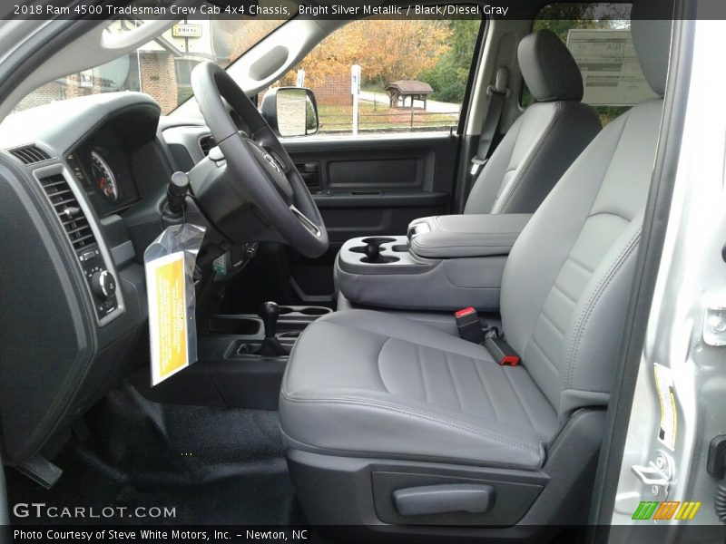  2018 4500 Tradesman Crew Cab 4x4 Chassis Black/Diesel Gray Interior