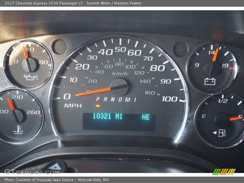 Summit White / Medium Pewter 2017 Chevrolet Express 3500 Passenger LT