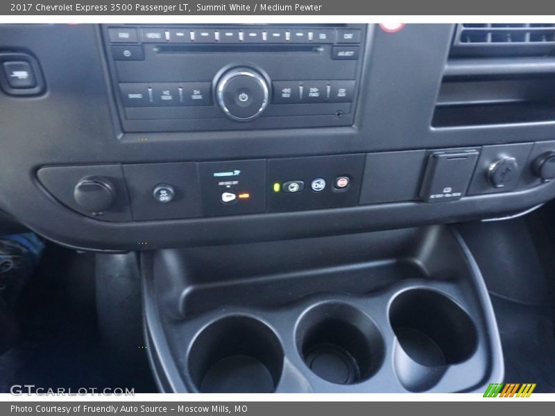 Summit White / Medium Pewter 2017 Chevrolet Express 3500 Passenger LT