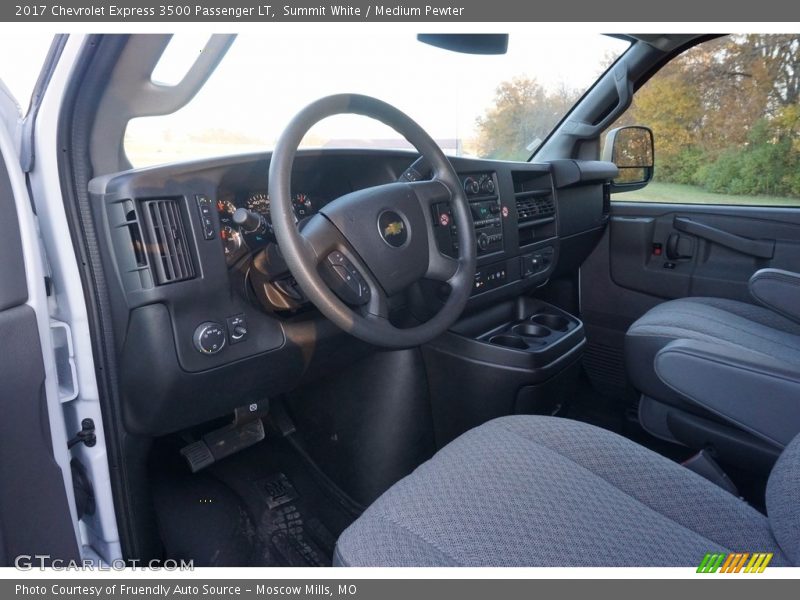 Summit White / Medium Pewter 2017 Chevrolet Express 3500 Passenger LT