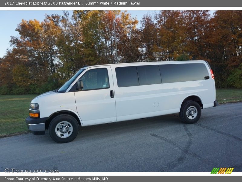 Summit White / Medium Pewter 2017 Chevrolet Express 3500 Passenger LT