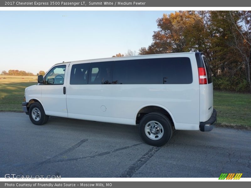 Summit White / Medium Pewter 2017 Chevrolet Express 3500 Passenger LT