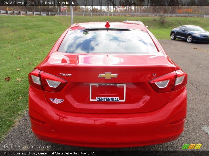 Red Hot / Jet Black 2018 Chevrolet Cruze LT