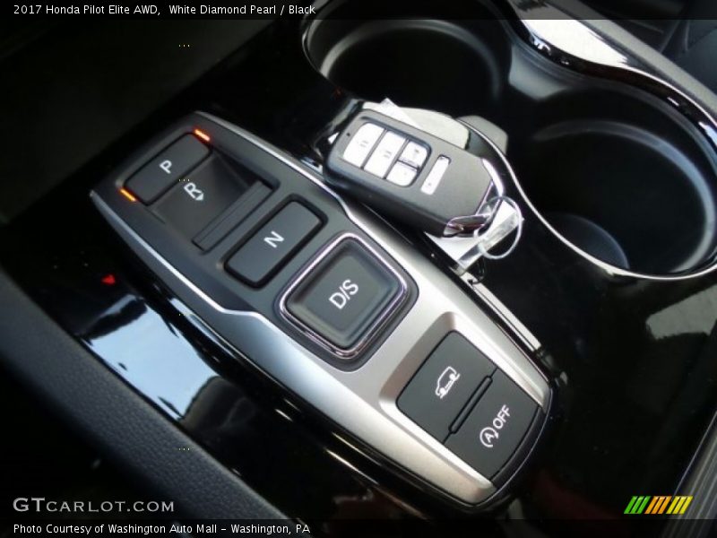 White Diamond Pearl / Black 2017 Honda Pilot Elite AWD