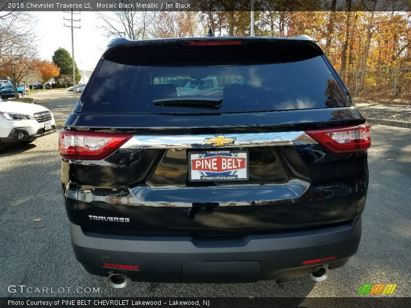 Mosaic Black Metallic / Jet Black 2018 Chevrolet Traverse LS