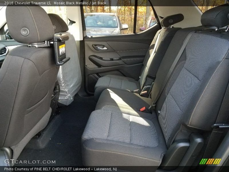Mosaic Black Metallic / Jet Black 2018 Chevrolet Traverse LS