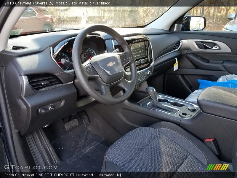 Mosaic Black Metallic / Jet Black 2018 Chevrolet Traverse LS