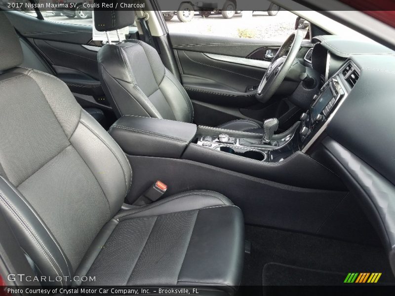 Coulis Red / Charcoal 2017 Nissan Maxima SV
