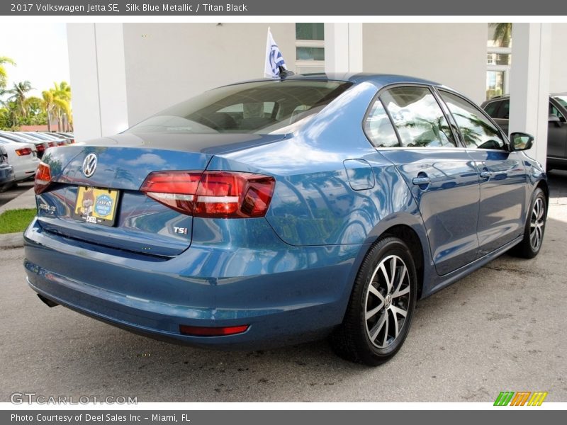 Silk Blue Metallic / Titan Black 2017 Volkswagen Jetta SE