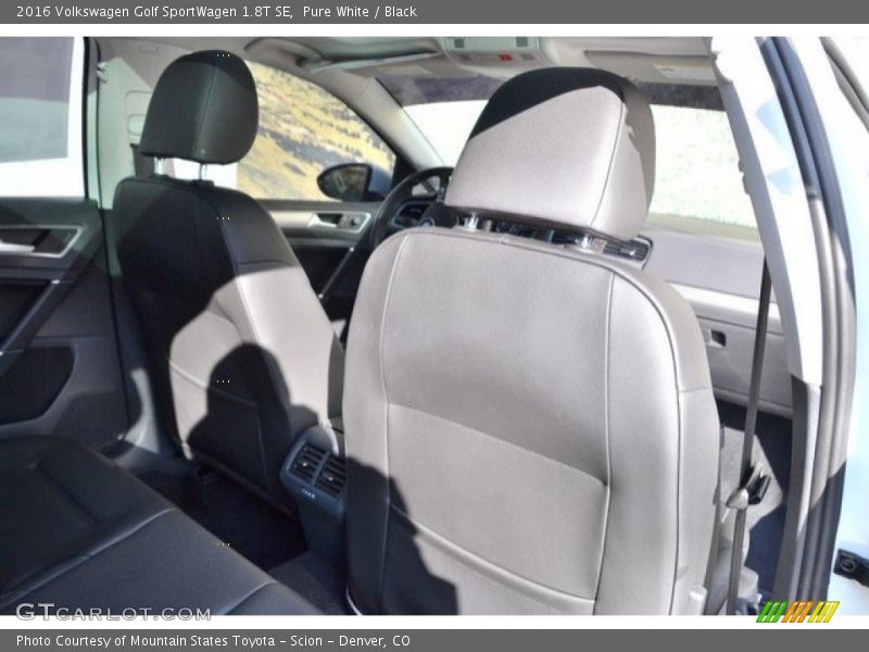 Pure White / Black 2016 Volkswagen Golf SportWagen 1.8T SE