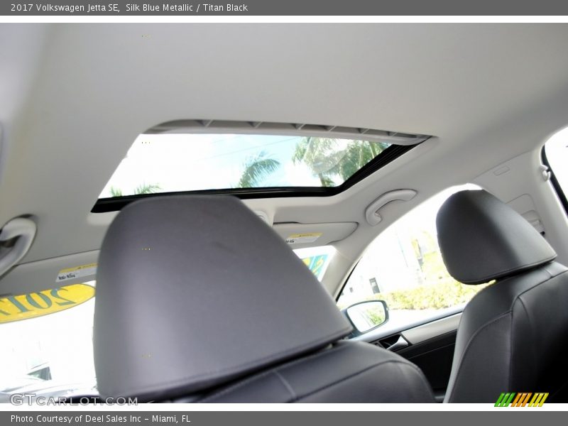 Silk Blue Metallic / Titan Black 2017 Volkswagen Jetta SE