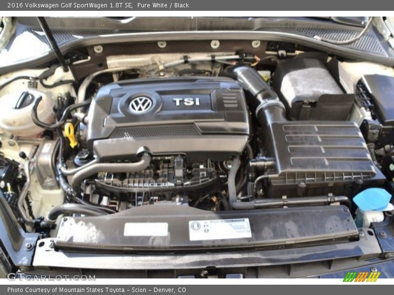 Pure White / Black 2016 Volkswagen Golf SportWagen 1.8T SE