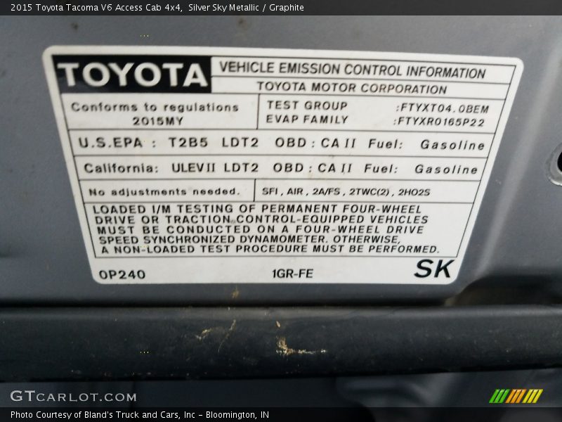 Silver Sky Metallic / Graphite 2015 Toyota Tacoma V6 Access Cab 4x4