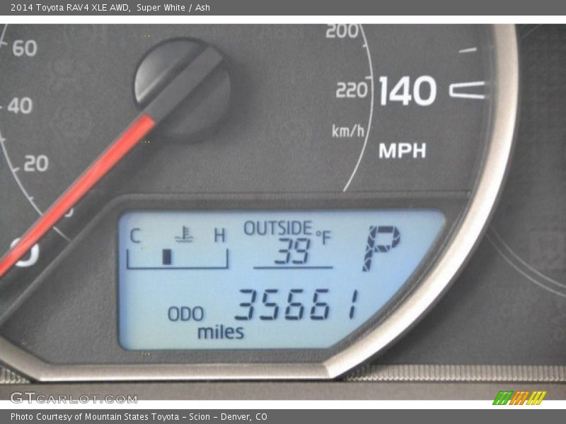 Super White / Ash 2014 Toyota RAV4 XLE AWD