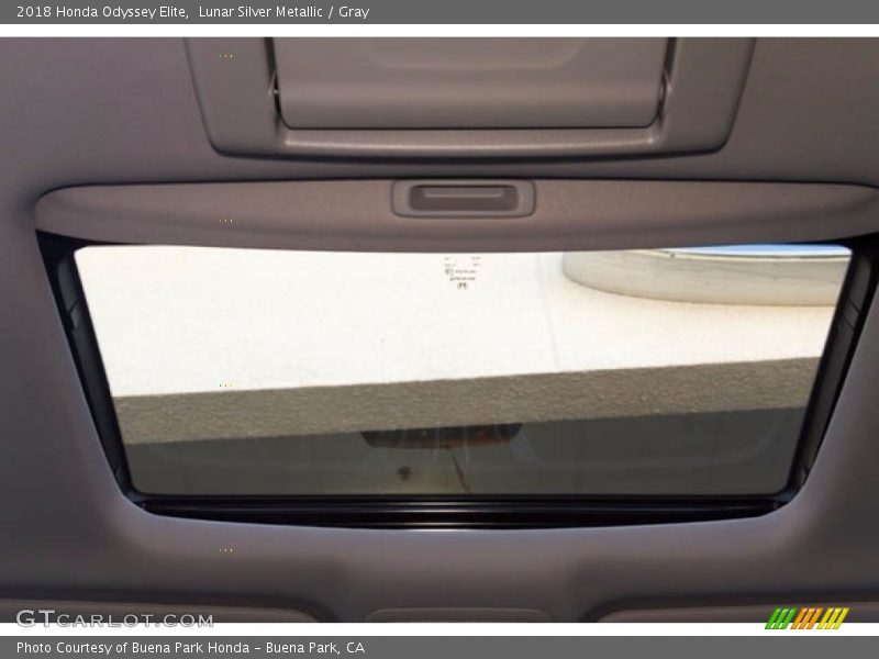 Lunar Silver Metallic / Gray 2018 Honda Odyssey Elite