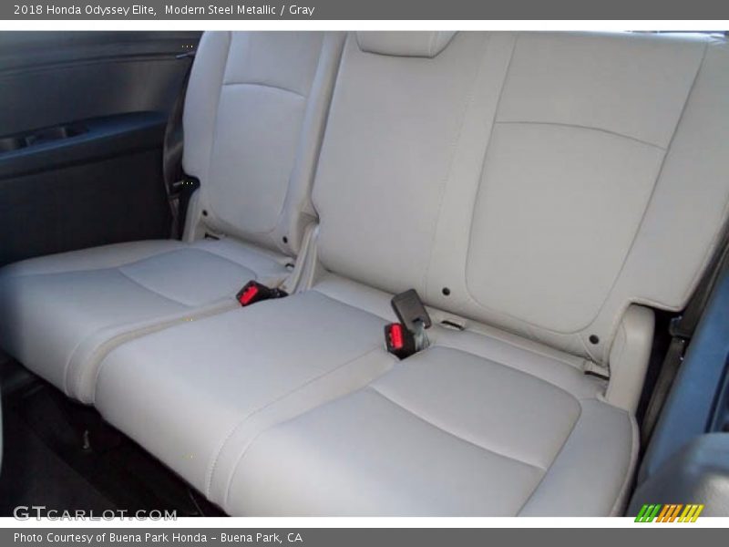 Modern Steel Metallic / Gray 2018 Honda Odyssey Elite