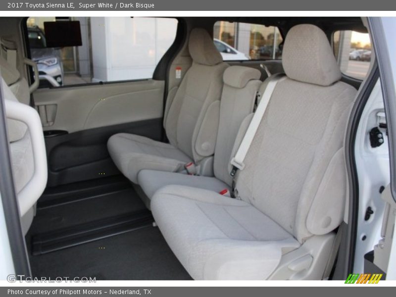 Super White / Dark Bisque 2017 Toyota Sienna LE