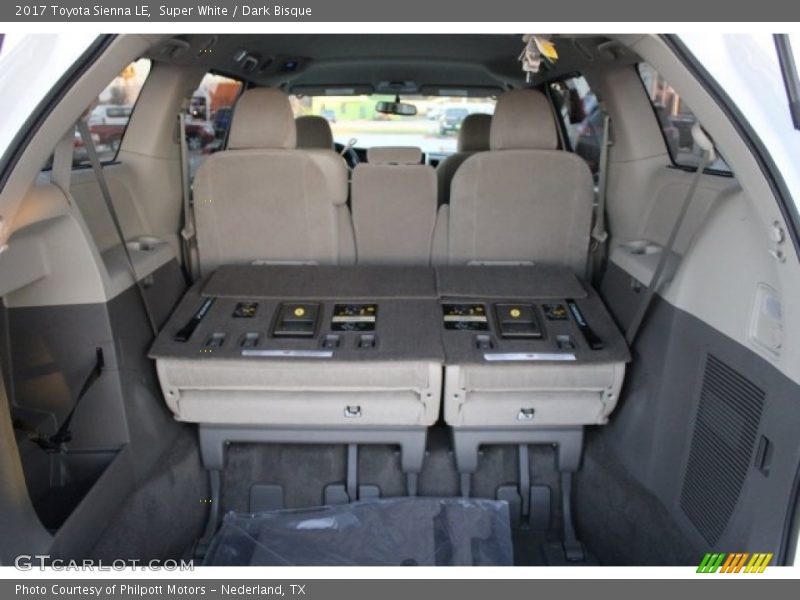 Super White / Dark Bisque 2017 Toyota Sienna LE
