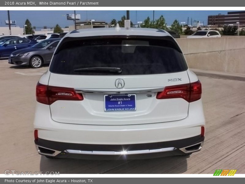 White Diamond Pearl / Parchment 2018 Acura MDX