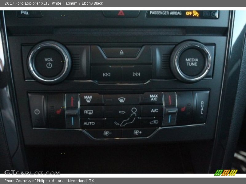 White Platinum / Ebony Black 2017 Ford Explorer XLT