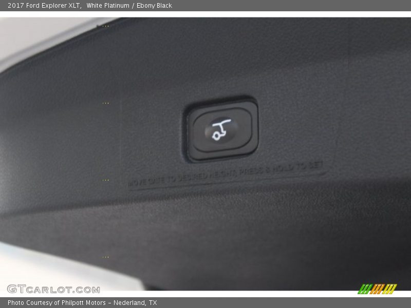 White Platinum / Ebony Black 2017 Ford Explorer XLT