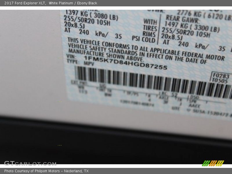 White Platinum / Ebony Black 2017 Ford Explorer XLT