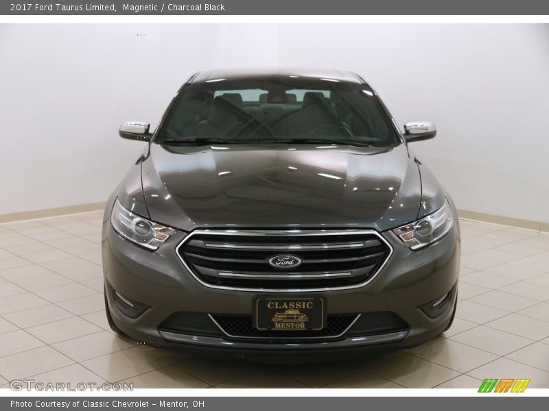 Magnetic / Charcoal Black 2017 Ford Taurus Limited