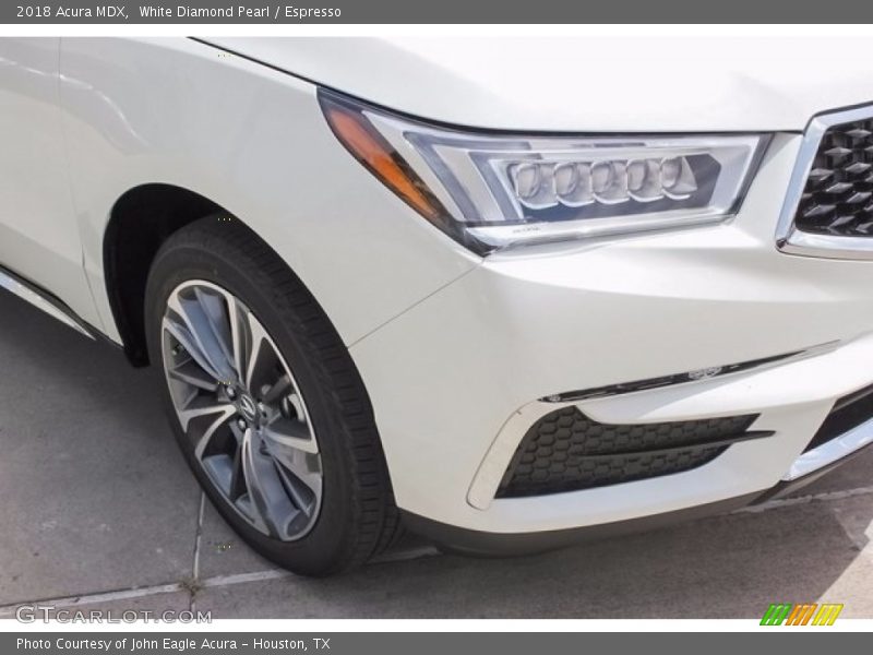 White Diamond Pearl / Espresso 2018 Acura MDX