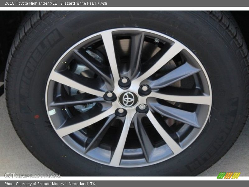Blizzard White Pearl / Ash 2018 Toyota Highlander XLE