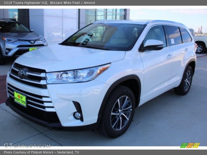 Blizzard White Pearl / Almond 2018 Toyota Highlander XLE